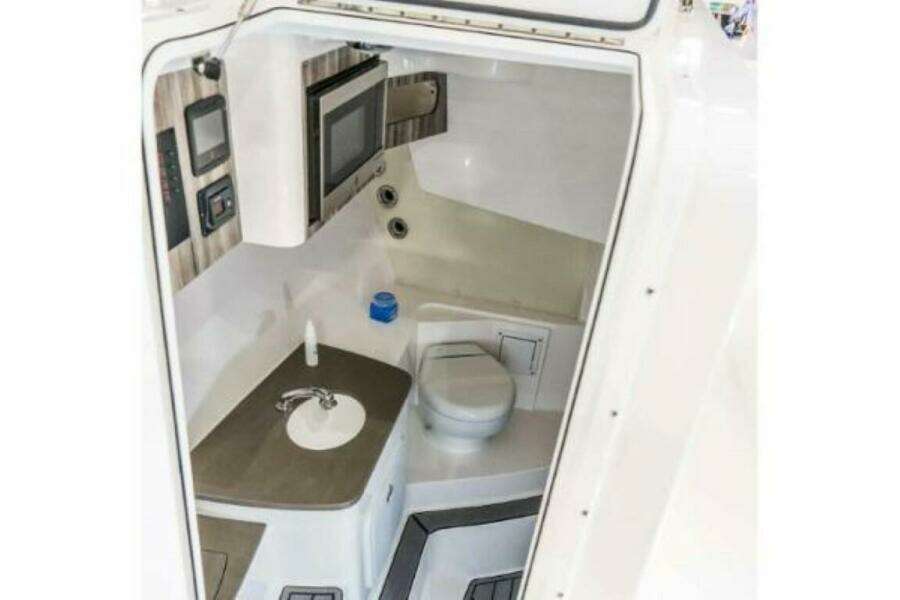 2025 Edgewater 280CX