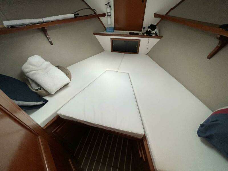1985 DeFever 40 Offshore Cruiser