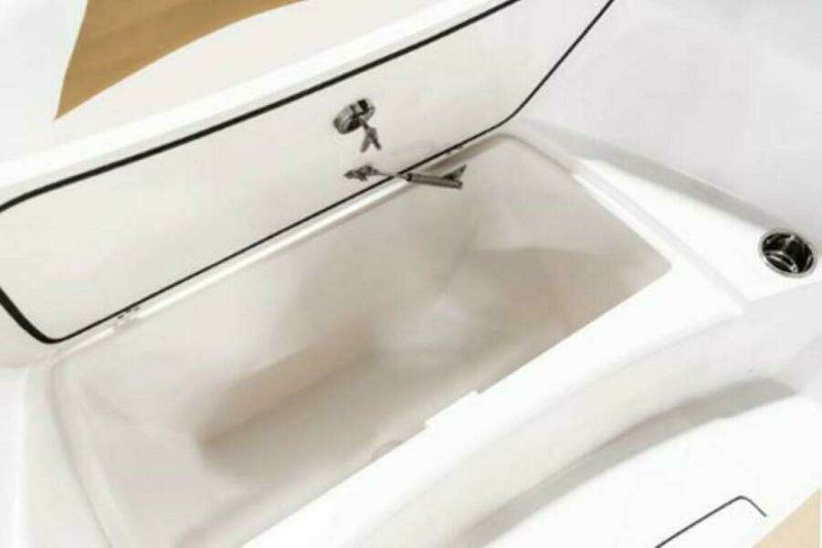 2025 Edgewater 208CC