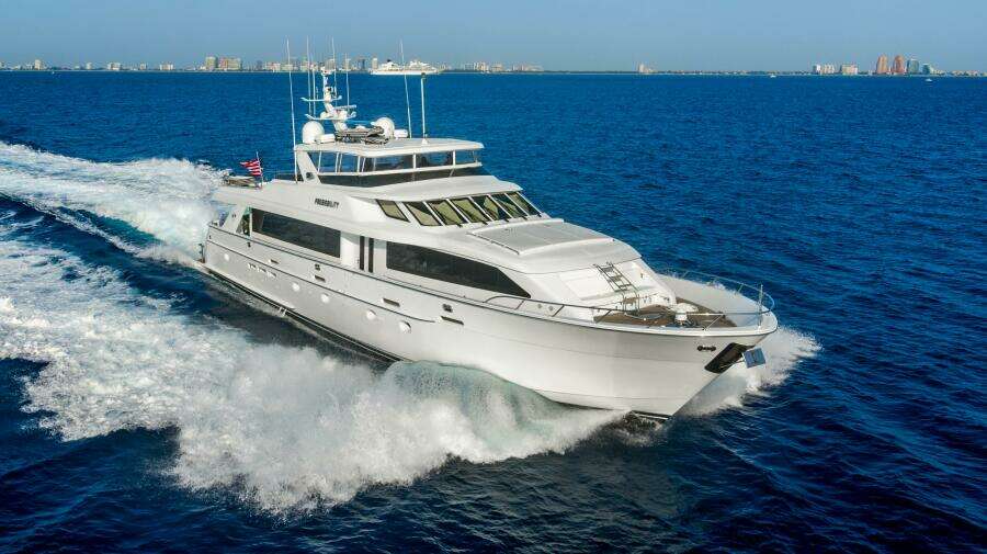 2005 Hatteras 100 Motor Yacht