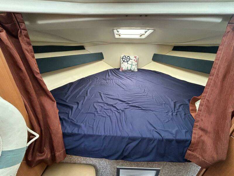 2008 Bayliner Discovery 288