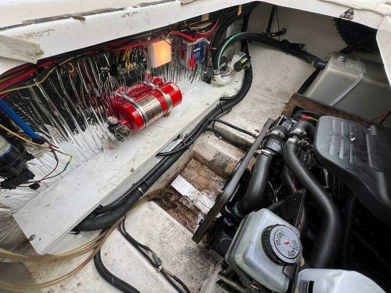 2007 Larson Cabrio 274