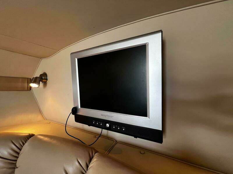 2007 Larson Cabrio 274