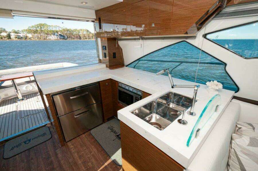 2020 Cruisers Yachts- HARPER BELL- Galley 3