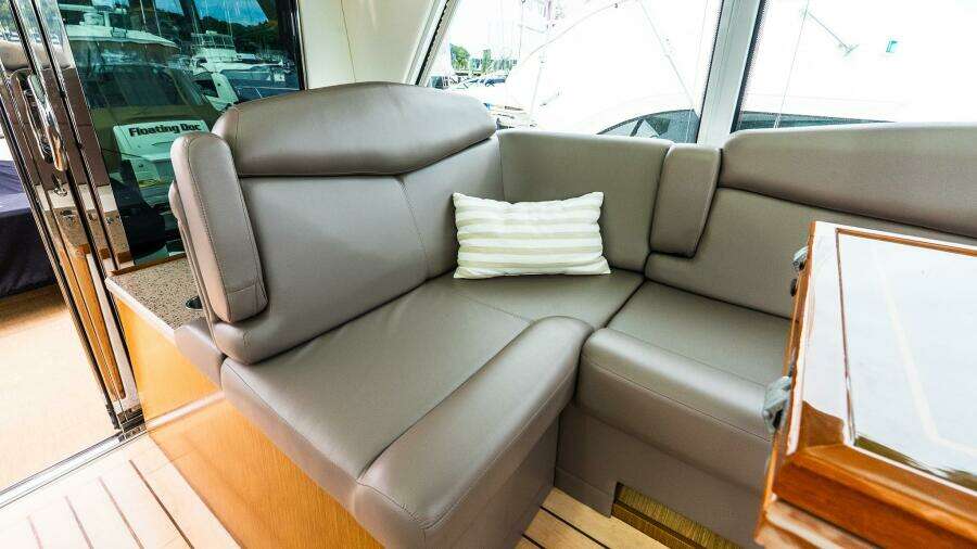 2013 Cruisers 48 Cantius