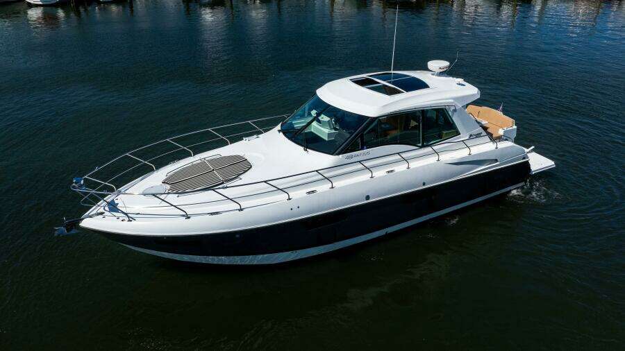 2013 Cruisers 48 Cantius
