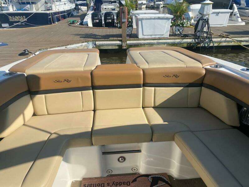 2014 Sea Ray 270 SLX