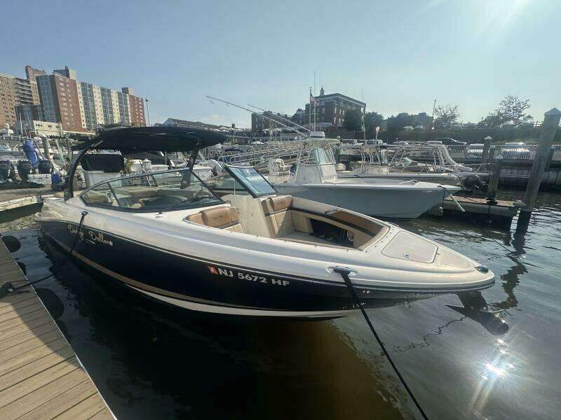 2014 Sea Ray 270 SLX