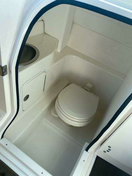 2014 Sea Ray 270 SLX