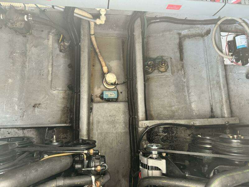 1995 Sea Ray Express Cruiser