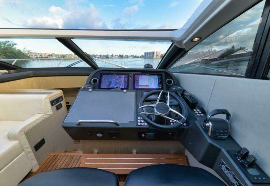 2017 Sunseeker Predator