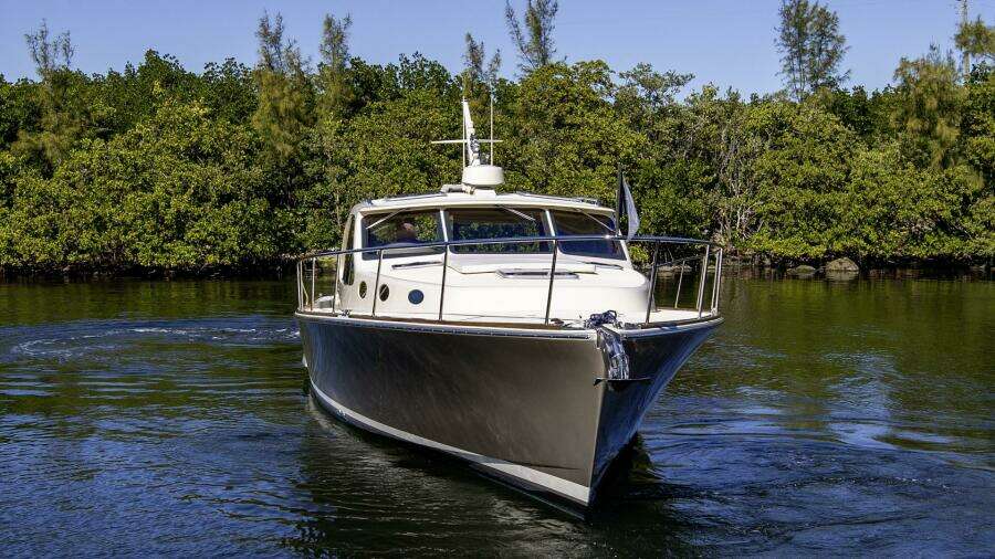 2017 Palm Beach Motor Yachts PB42