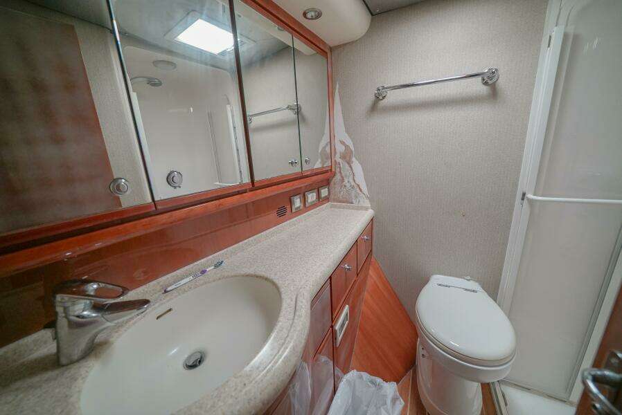 2007 Bertram 51 Convertible Smoker II