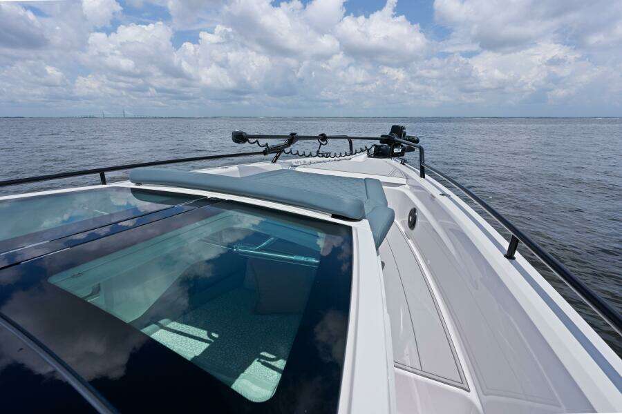 2023 Axopar 37XC Cross Cabin