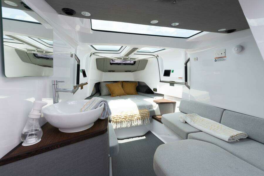 2023 Axopar 37XC Cross Cabin
