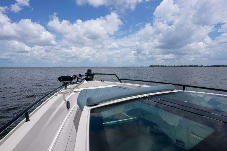 2023 Axopar 37XC Cross Cabin