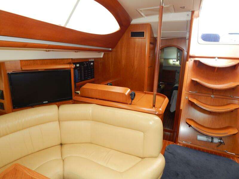 Starboard aft Nav station