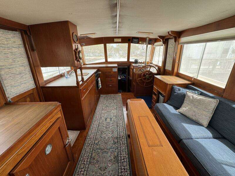1989 Grand Banks 42 Motor Yacht