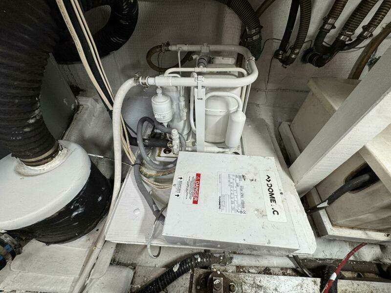 1989 Grand Banks 42 Motor Yacht