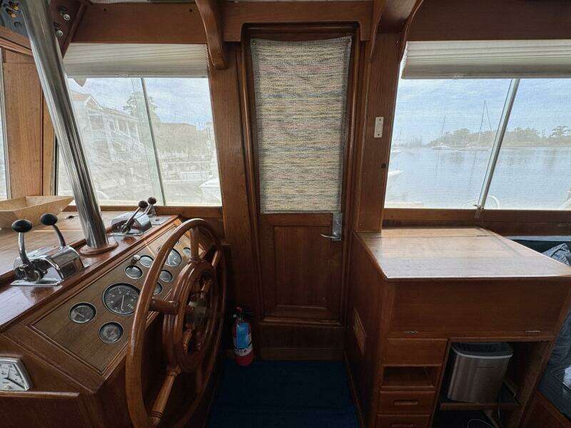1989 Grand Banks 42 Motor Yacht