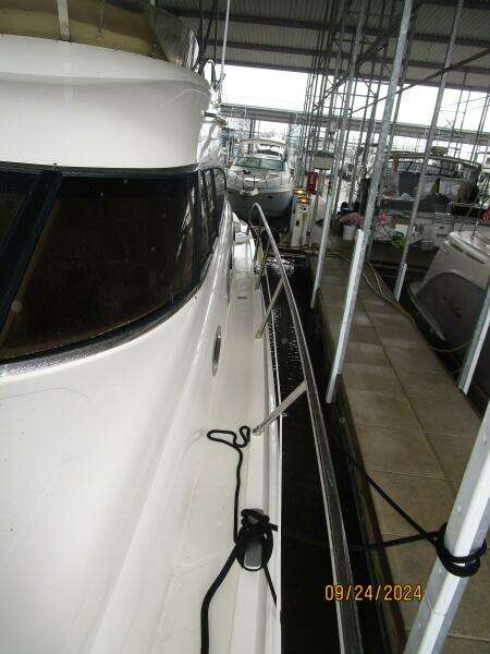 47' Sealine port side deck1