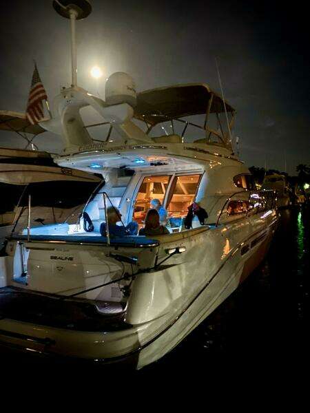 47' Sealine starboard aft profile2