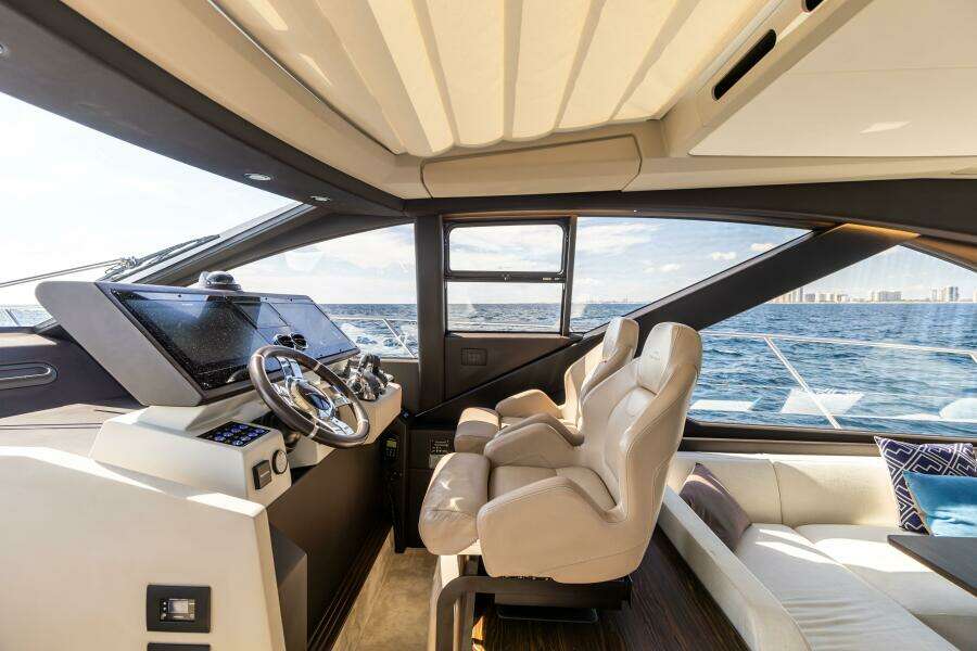 2021 Azimut S6 Sport Fly