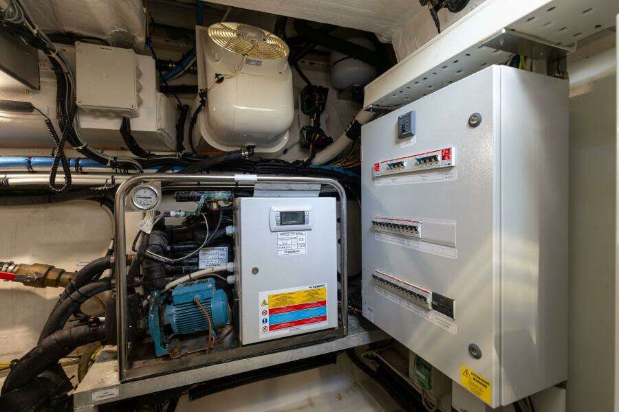 2021 Azimut S6 Sport Fly