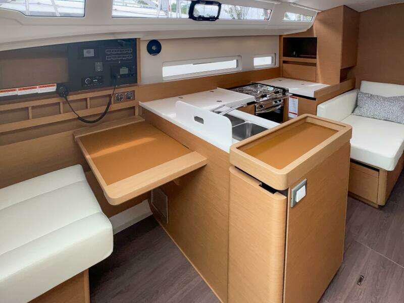 2024 Jeanneau Sun Odyssey 410 #345