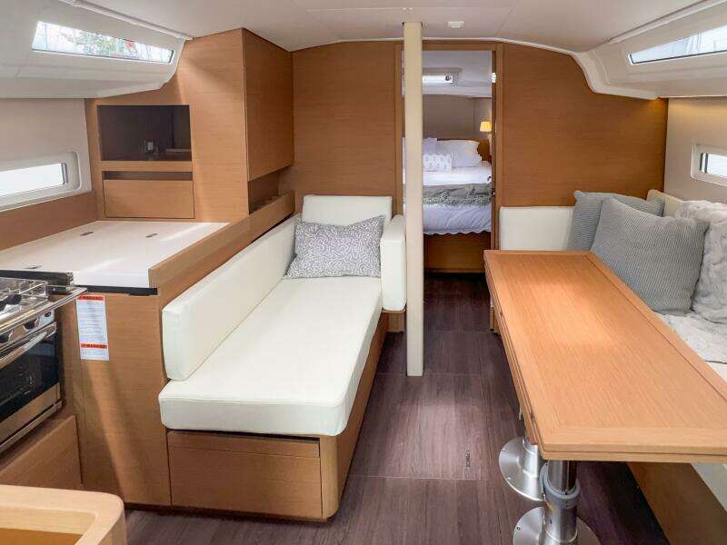 2024 Jeanneau Sun Odyssey 410 #345