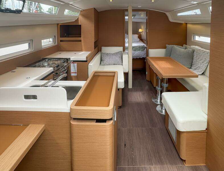 2024 Jeanneau Sun Odyssey 410 #345