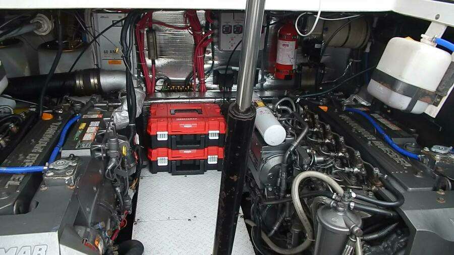 2003 Regal 3860 Commodore Diesel