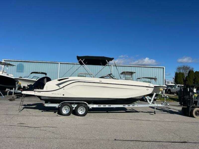 2021 Bayliner DX 2200