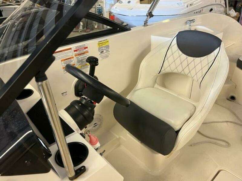 2021 Bayliner DX 2200
