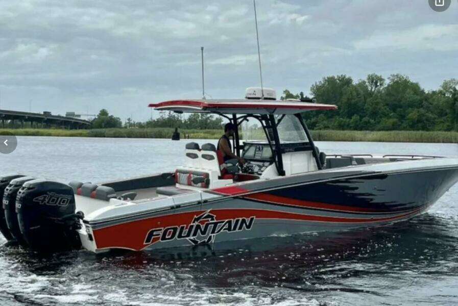 2022 Fountain 38 SC