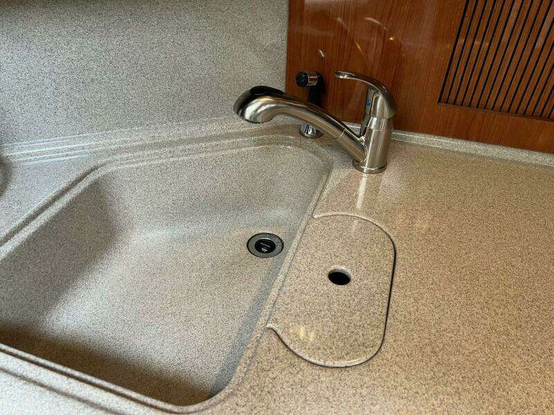 2002 Sea Ray 380 Sundancer