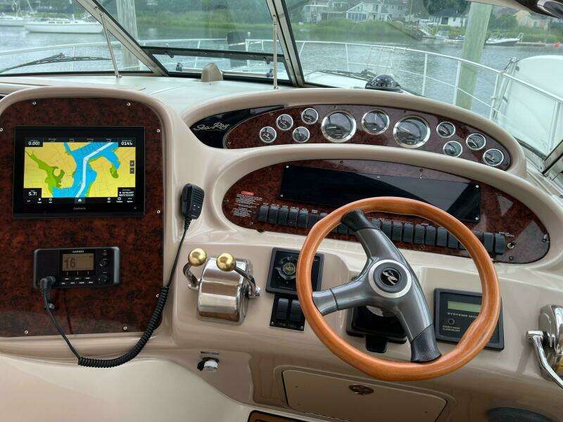 2002 Sea Ray 380 Sundancer