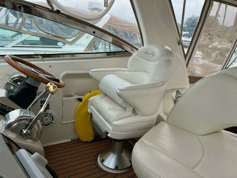 2002 Sea Ray 380 Sundancer