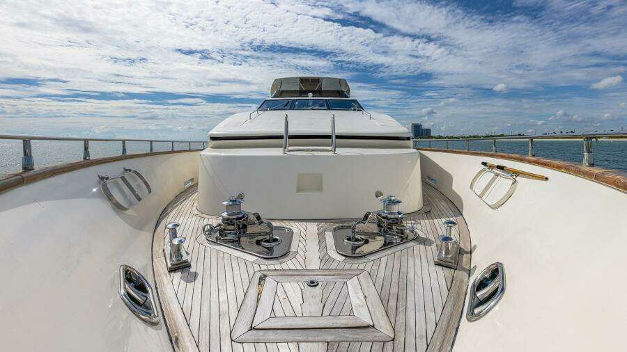 2000 Azimut 