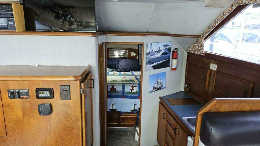 1989 Ocean Yachts 32 SS