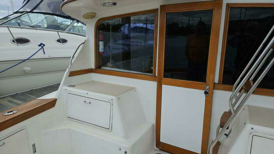 1989 Ocean Yachts 32 SS