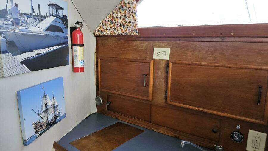 1989 Ocean Yachts 32 SS