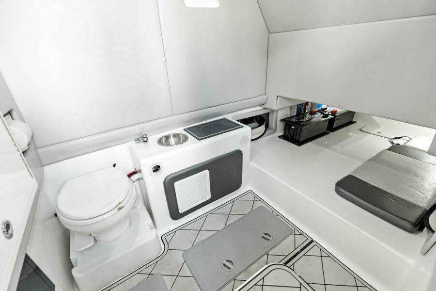 2020 Front Runner 39 CC