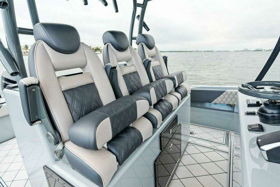 2020 Front Runner 39 CC