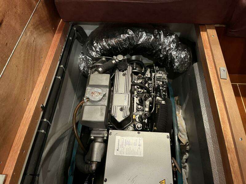 2003 Fantasi 44 Pilot House