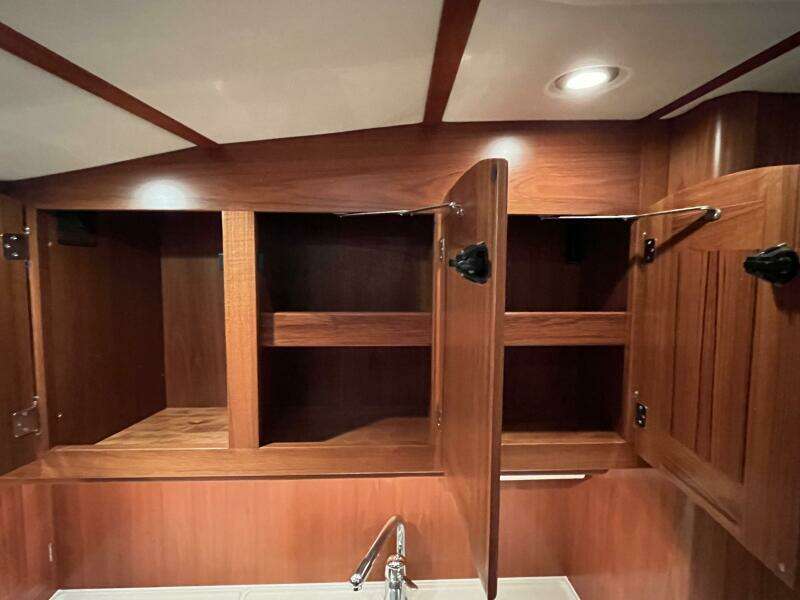 2003 Fantasi 44 Pilot House