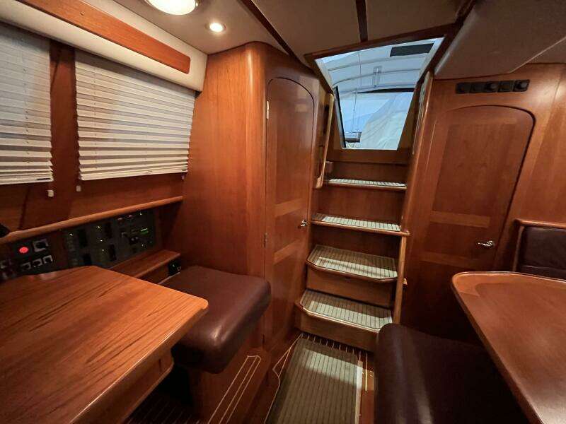 2003 Fantasi 44 Pilot House