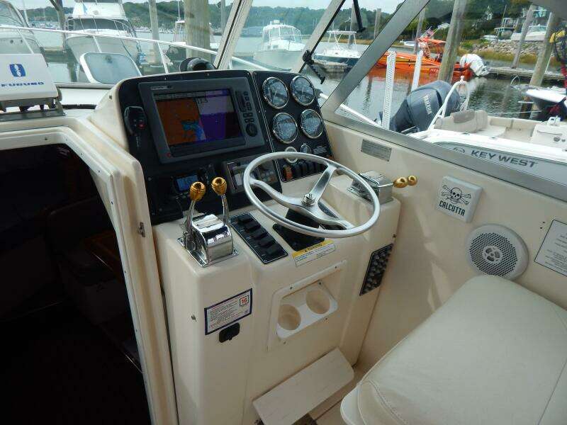 1998 Pursuit 3000 Express