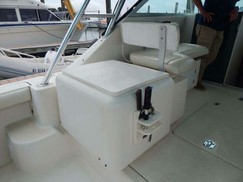 1998 Pursuit 3000 Express