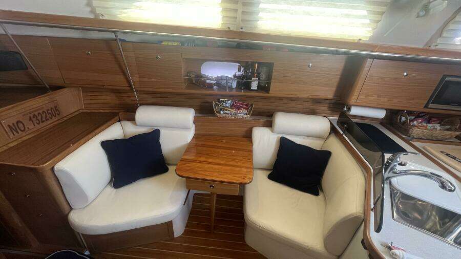 2014 Catalina 385